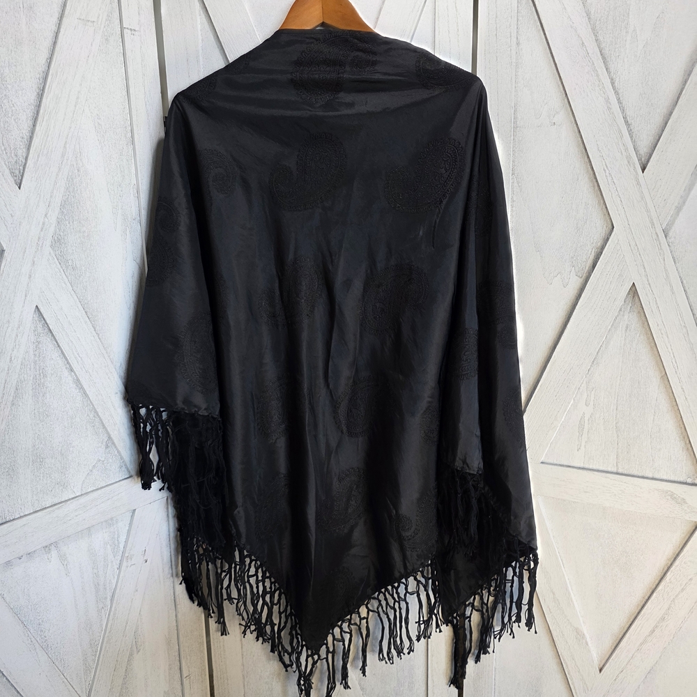 Elegant Black Paisley Scarf with Fringe